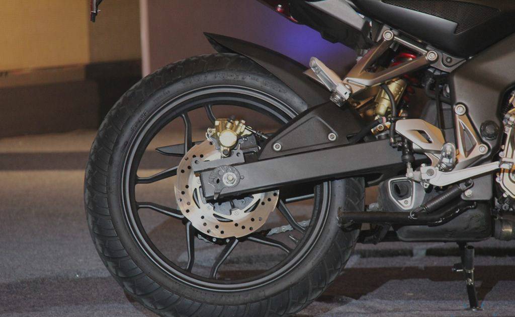 pulsar ns 200 tyre size rear