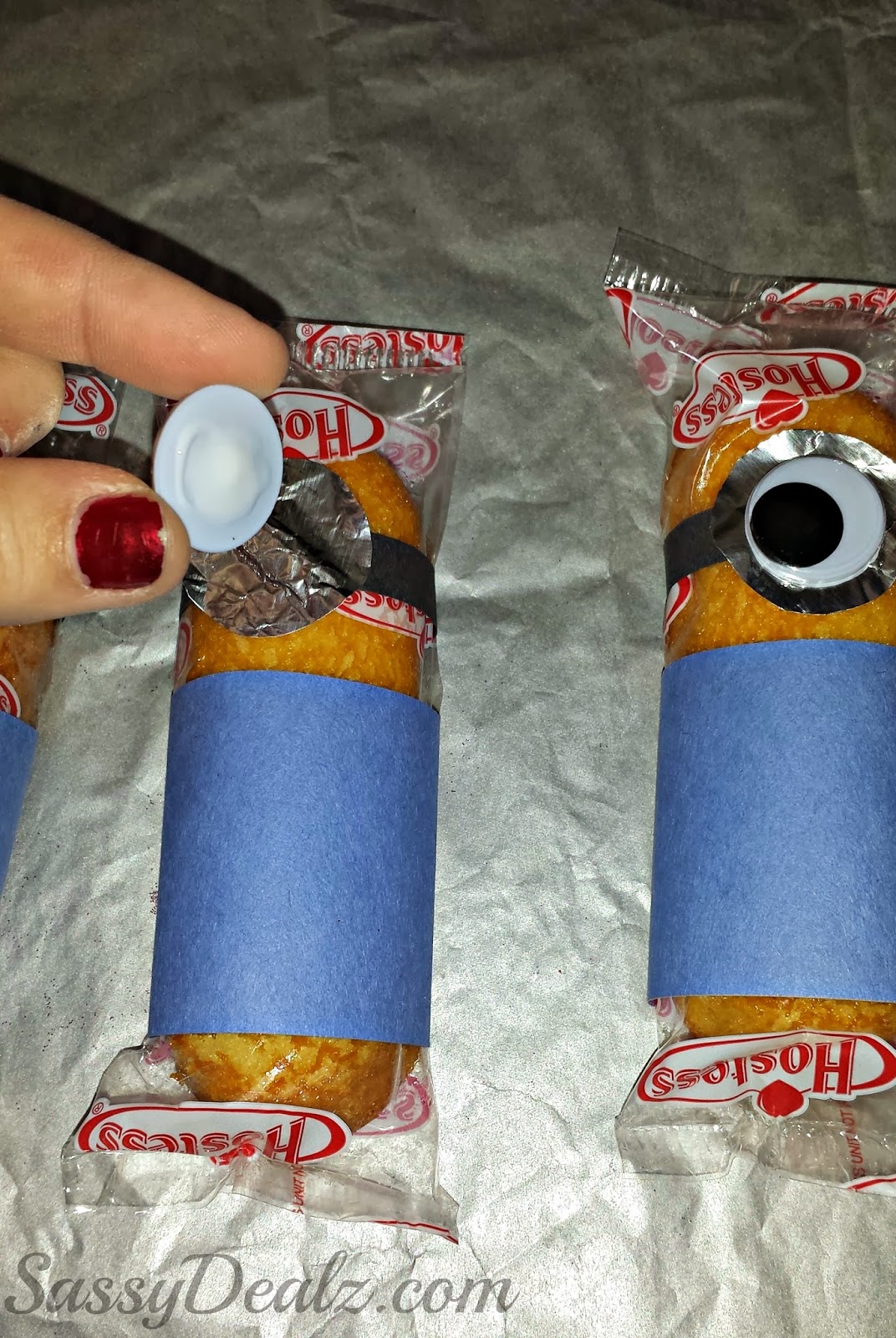 the best DIY collection HOSTESS INVITES FANS TO GIVE TWINKIES A MINION MAKEOVER! Hostess and Universal Studios Celebrate the Despicable Me 2 release on Blu-ray, DVD and Digital HD with The Twinkie Minion Makeover Sweepstakes! The Limited Edition Minion Makeover Packaging hits shelves as the holiday season gets underway.