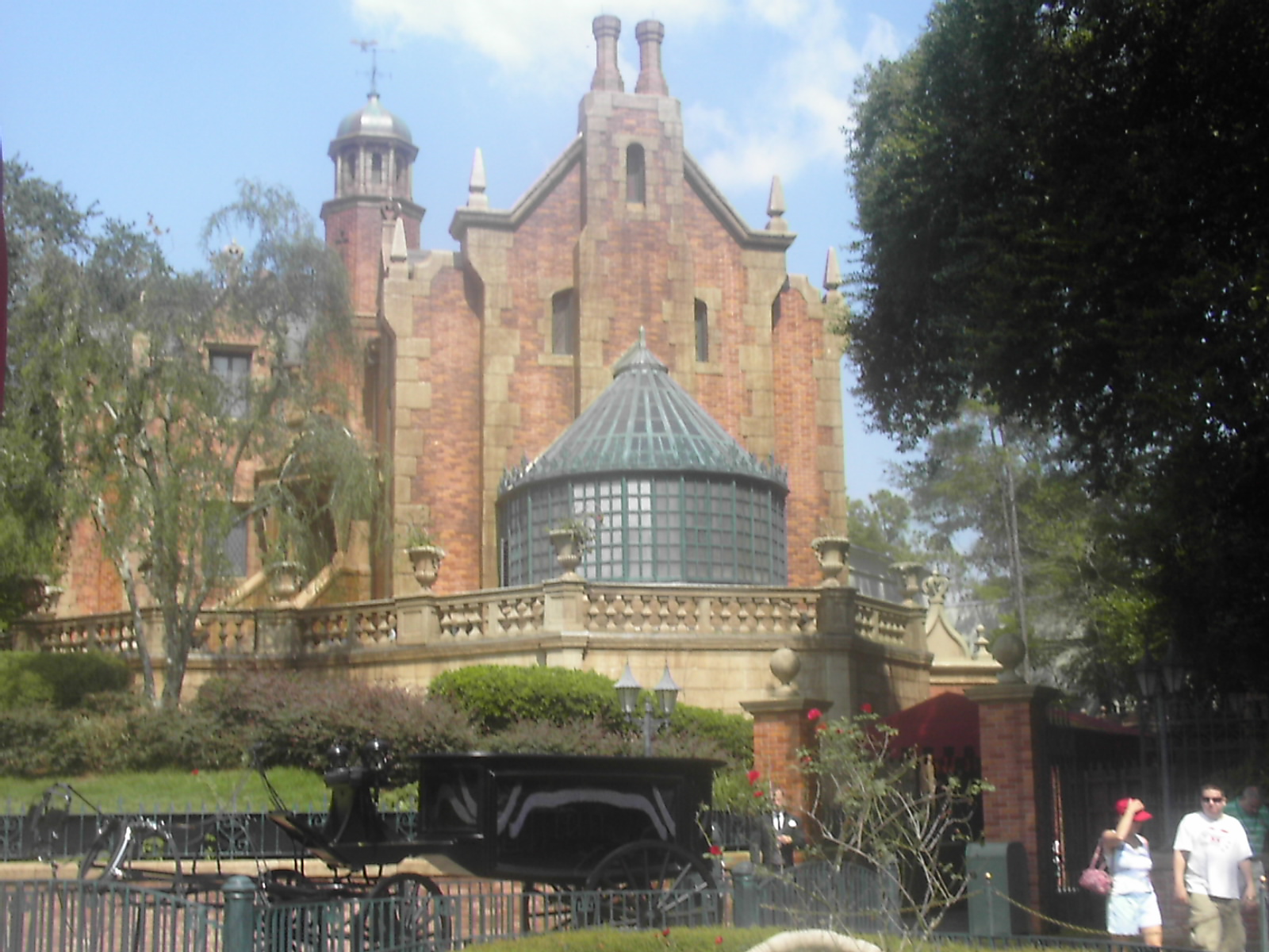 The Shiny Adventures of a Browncoat Mommy: My Love of The Haunted Mansion
