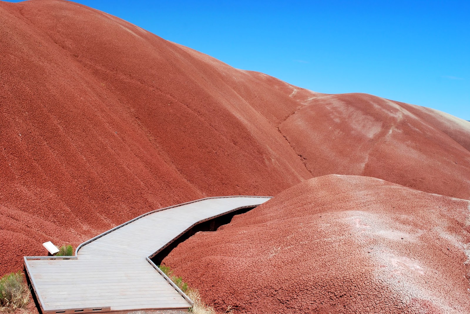 Nie taki Dziki Zachód Painted Hills wzgórza czasem malowane