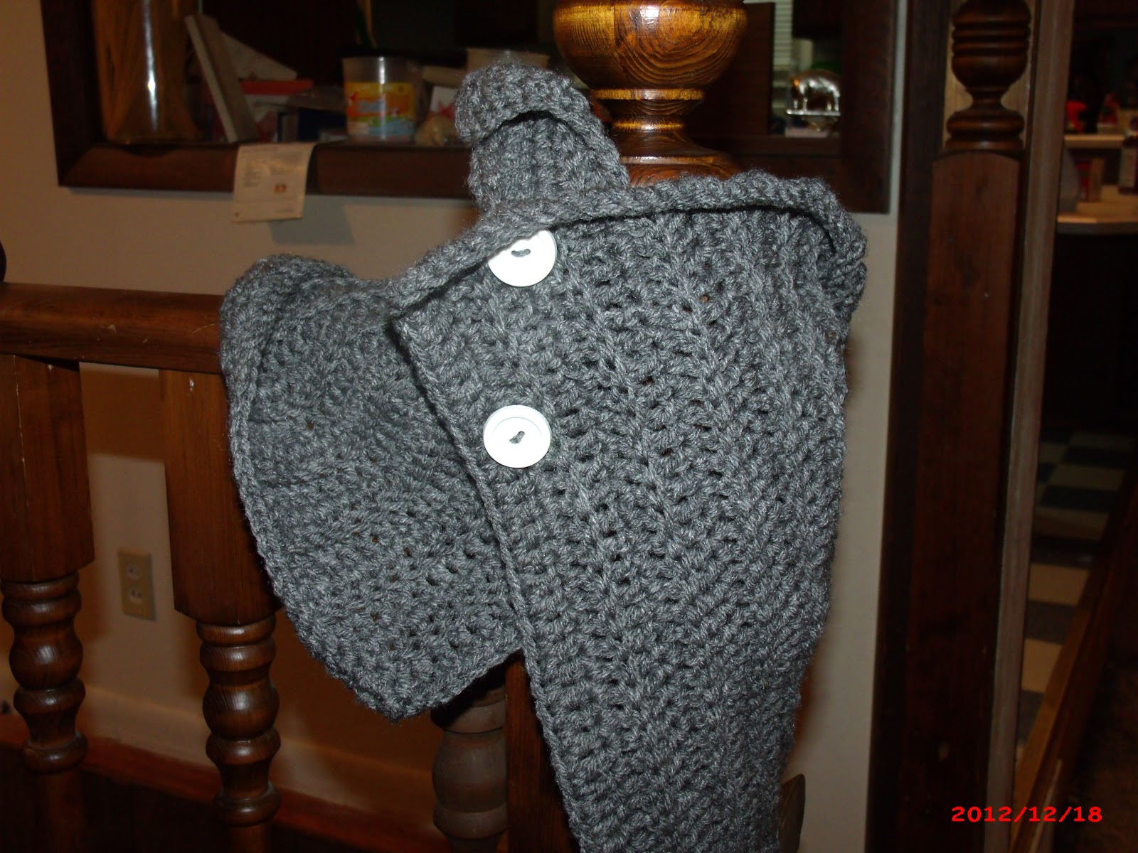 Stylish Knots Ribbed Neck Warmer Pattern