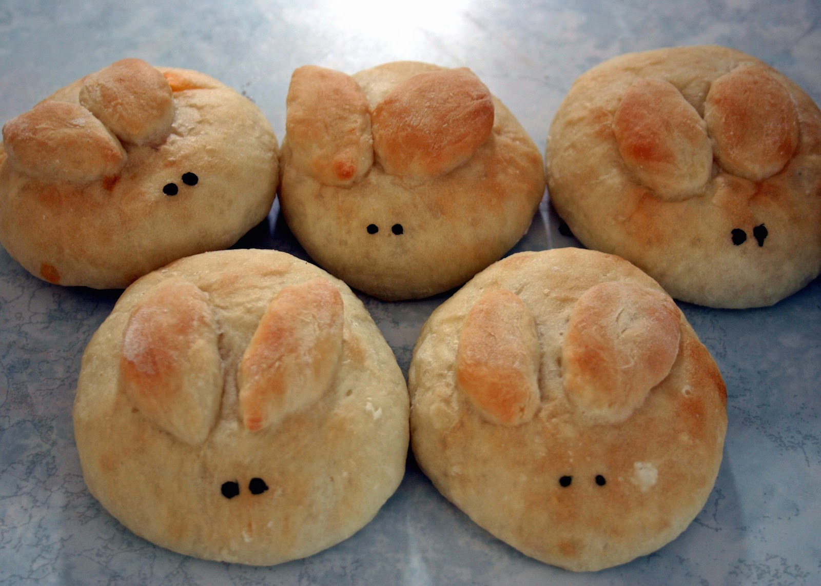 Jo and Sue Easter Bread Ideas