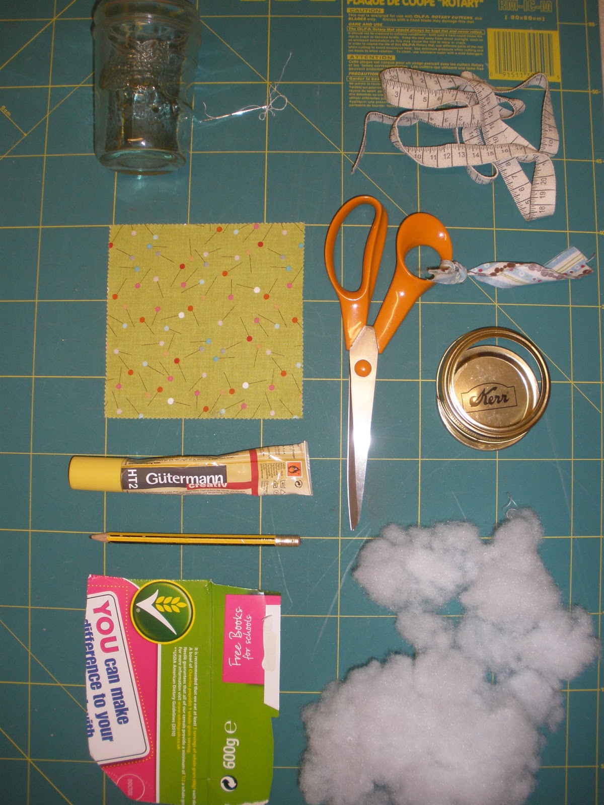 [Amy's] Crafty Shenanigans Jam jar pin cushion tutorial