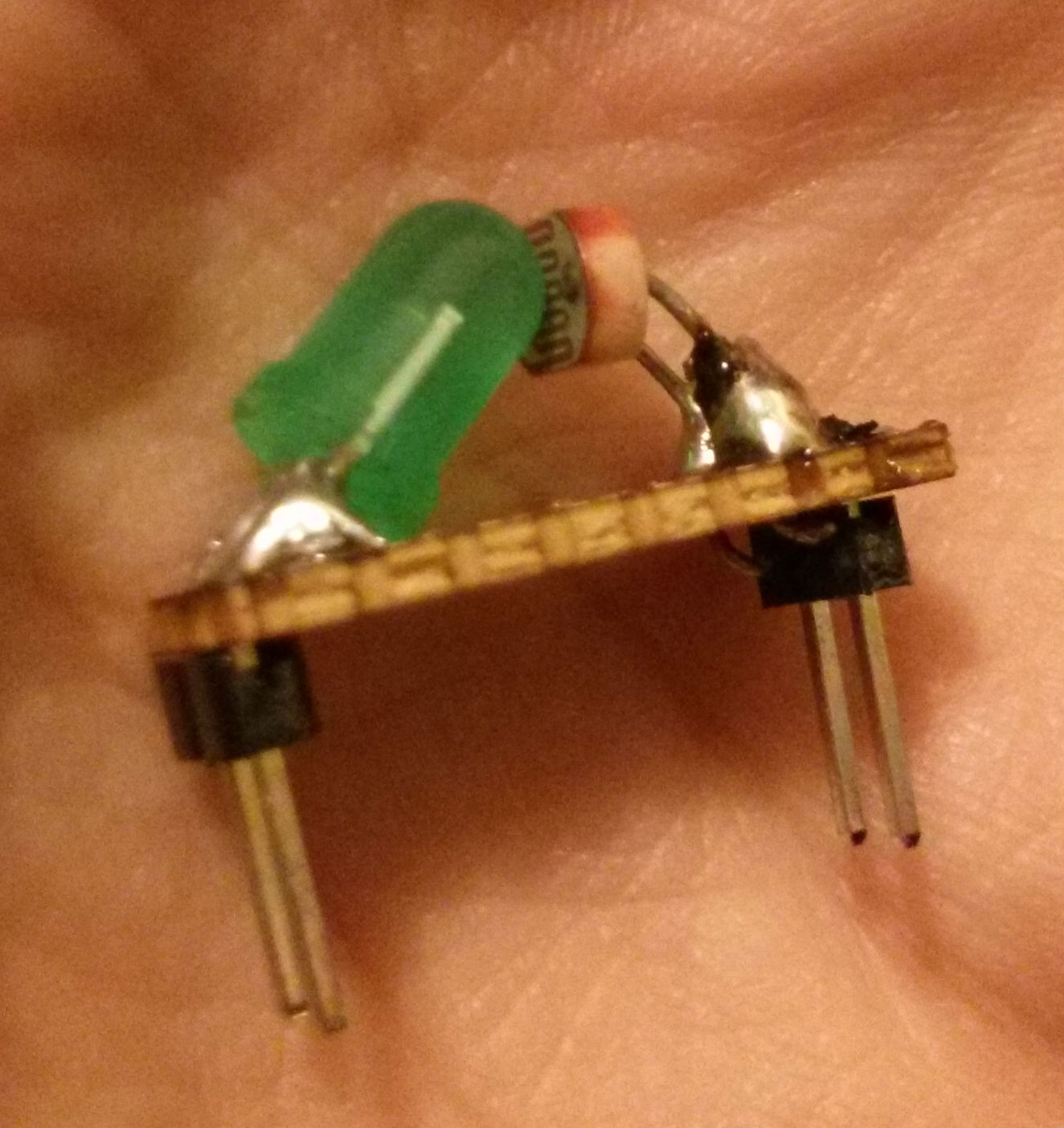 /dev/null Build a (sort of) photocoupler using a photoresistor and a LED