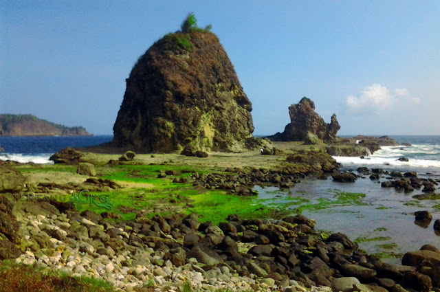 Pantai Lumbung Dan Watu Lumbung Nge Baca