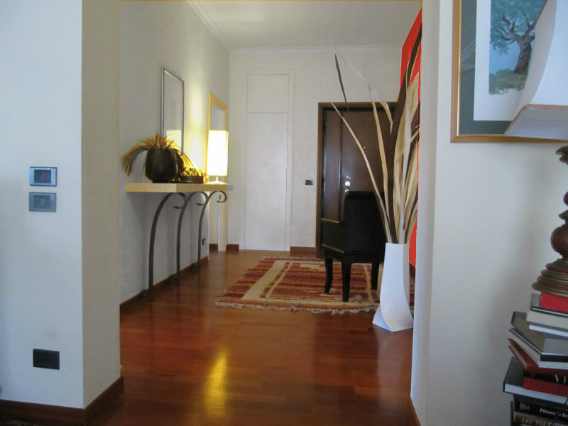 Soggiorno con parquet scuro: soggiorno con parquet scuro colori ... Saloni con parquet