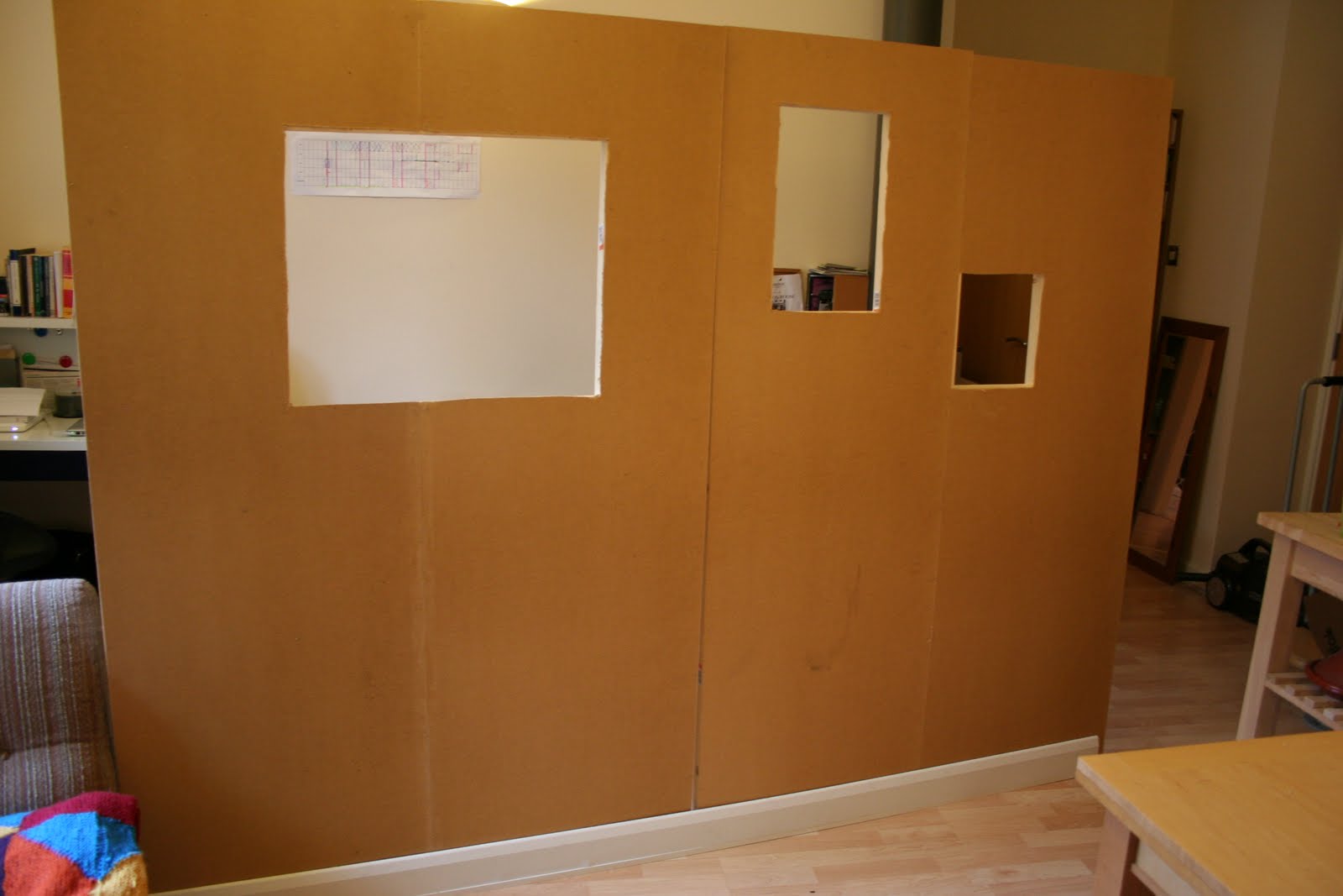 Chris Makes Things aka. Lazy Crafternoons Photo Booth Wall Tutorial