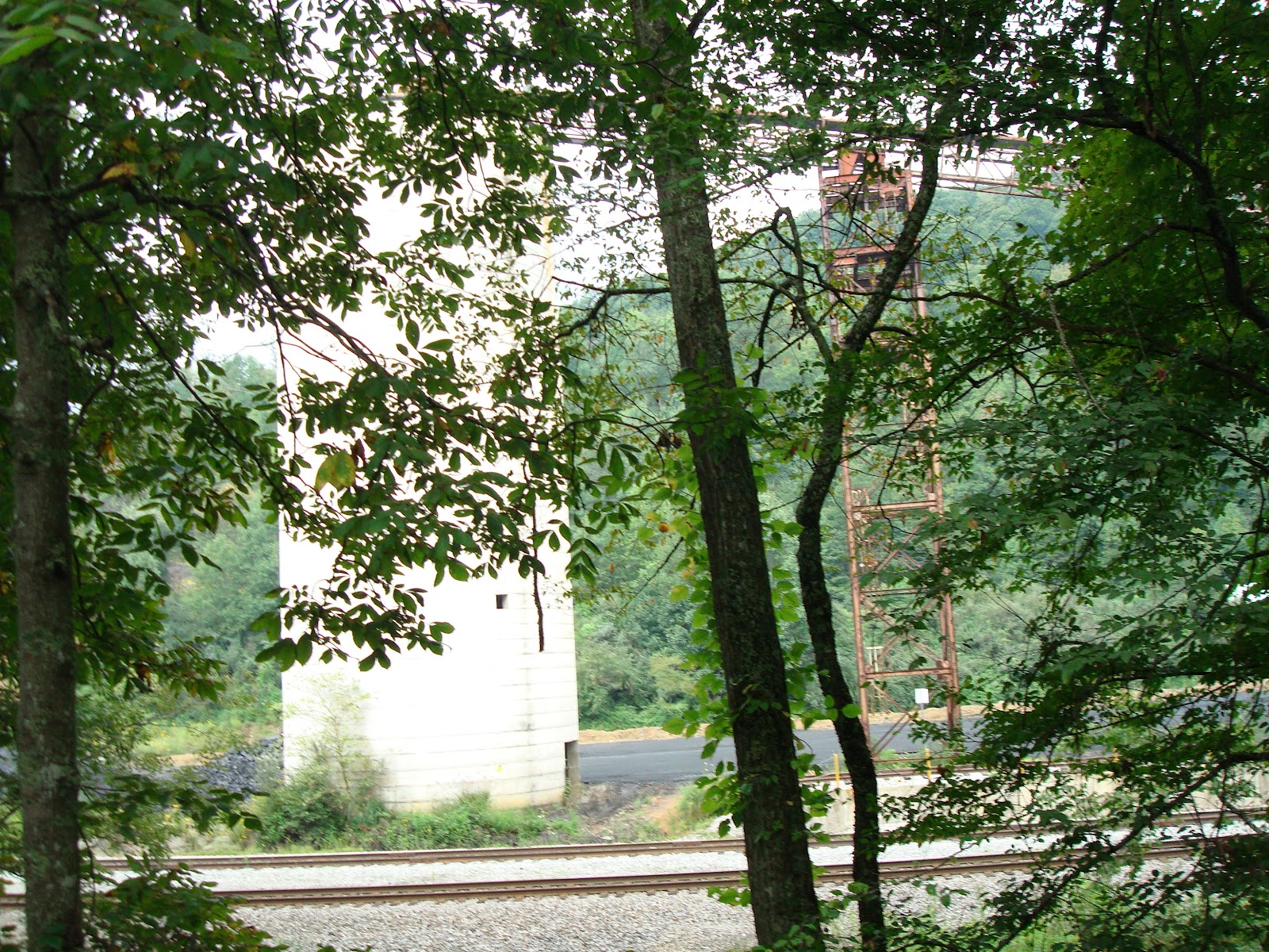 Real Haunted Places Caryville, TN Red Ash Cemetery