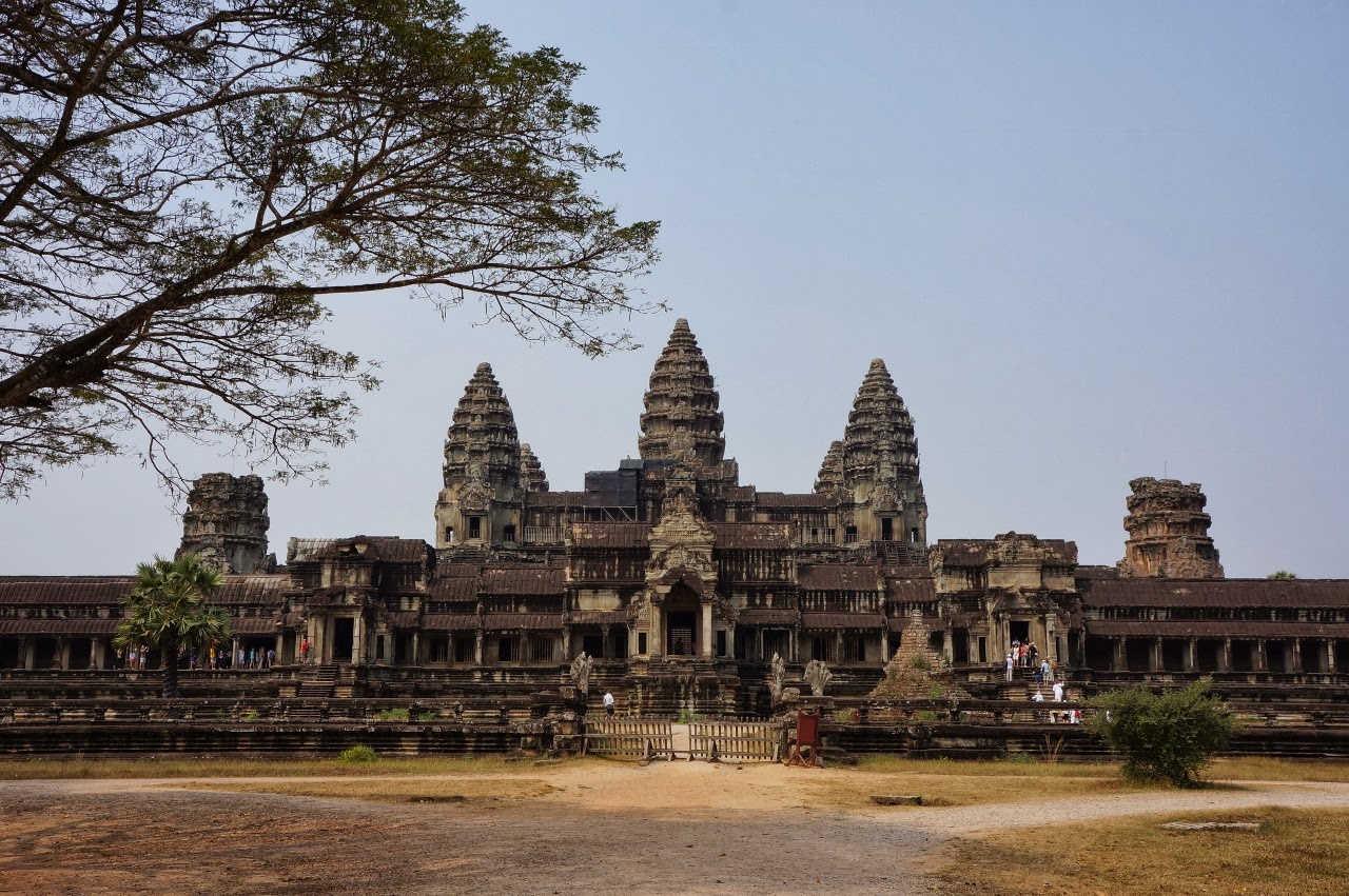 Angkor: Parole D`Un Empire Qui Fut [1961]
