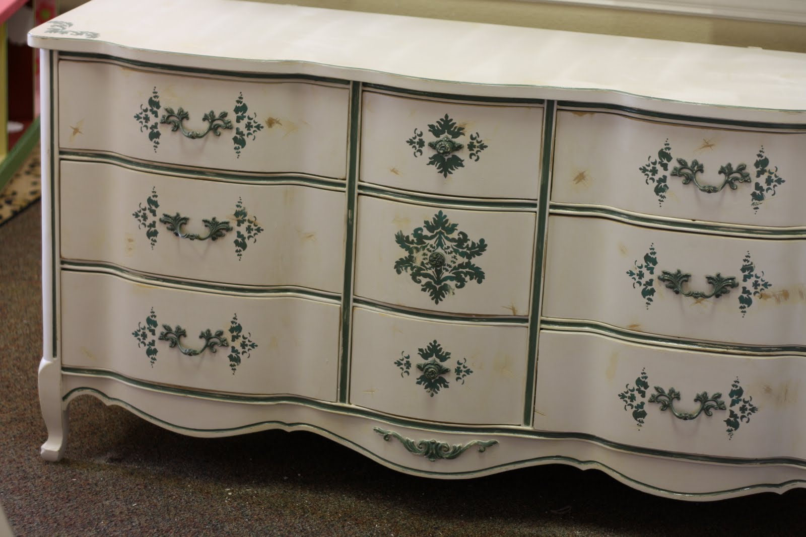 jjSparkles Rustic Shabby Chic Vine dresser