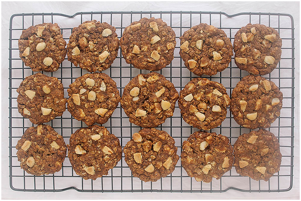 Foodagraphy. By Chelle. Macadamia Nut White Chocolate Oatmeal Cookies