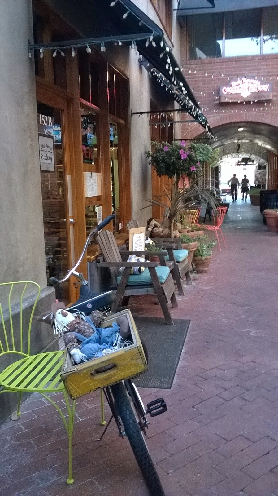 Old Towne Eatery in Orange