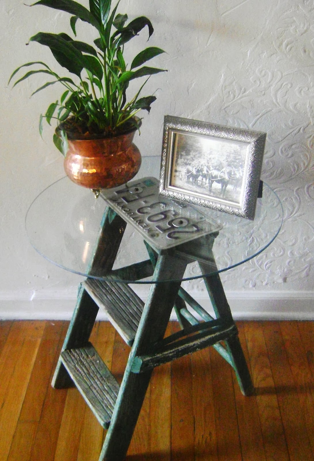 Neeleys Knits Step Ladder Side Table