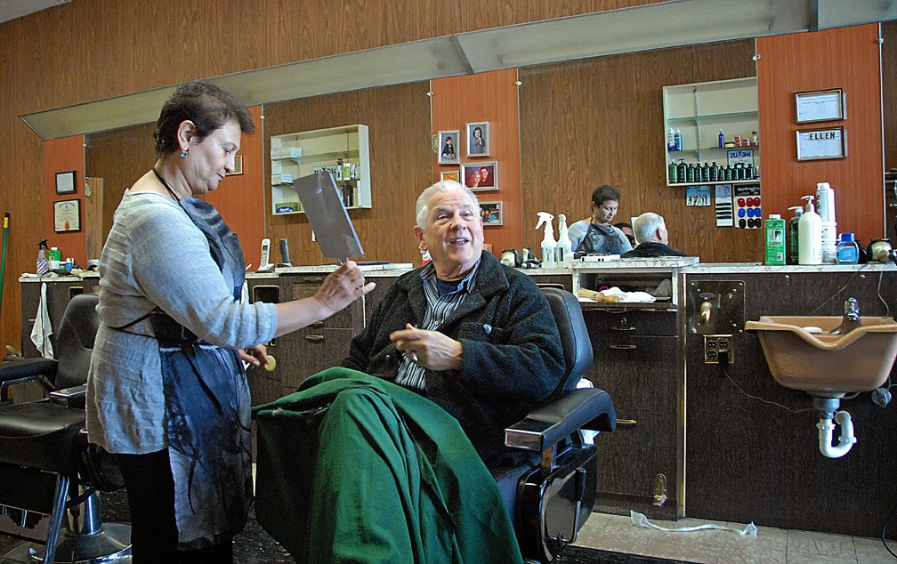 Lincoln Barber Shop, Oak Park, Michigan David CLEMENTS Productions