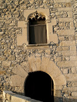 Detall del finestral gòtic del segle XVI Detall del finestral gòtic del segle XVI
