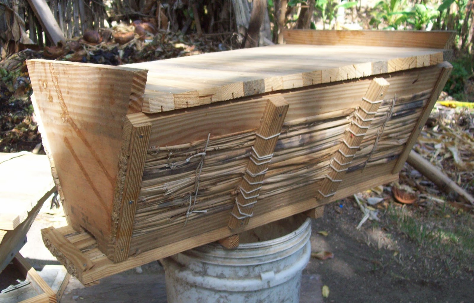 Musings on Beekeeping Musings About Economical Beekeeping Inexpensive