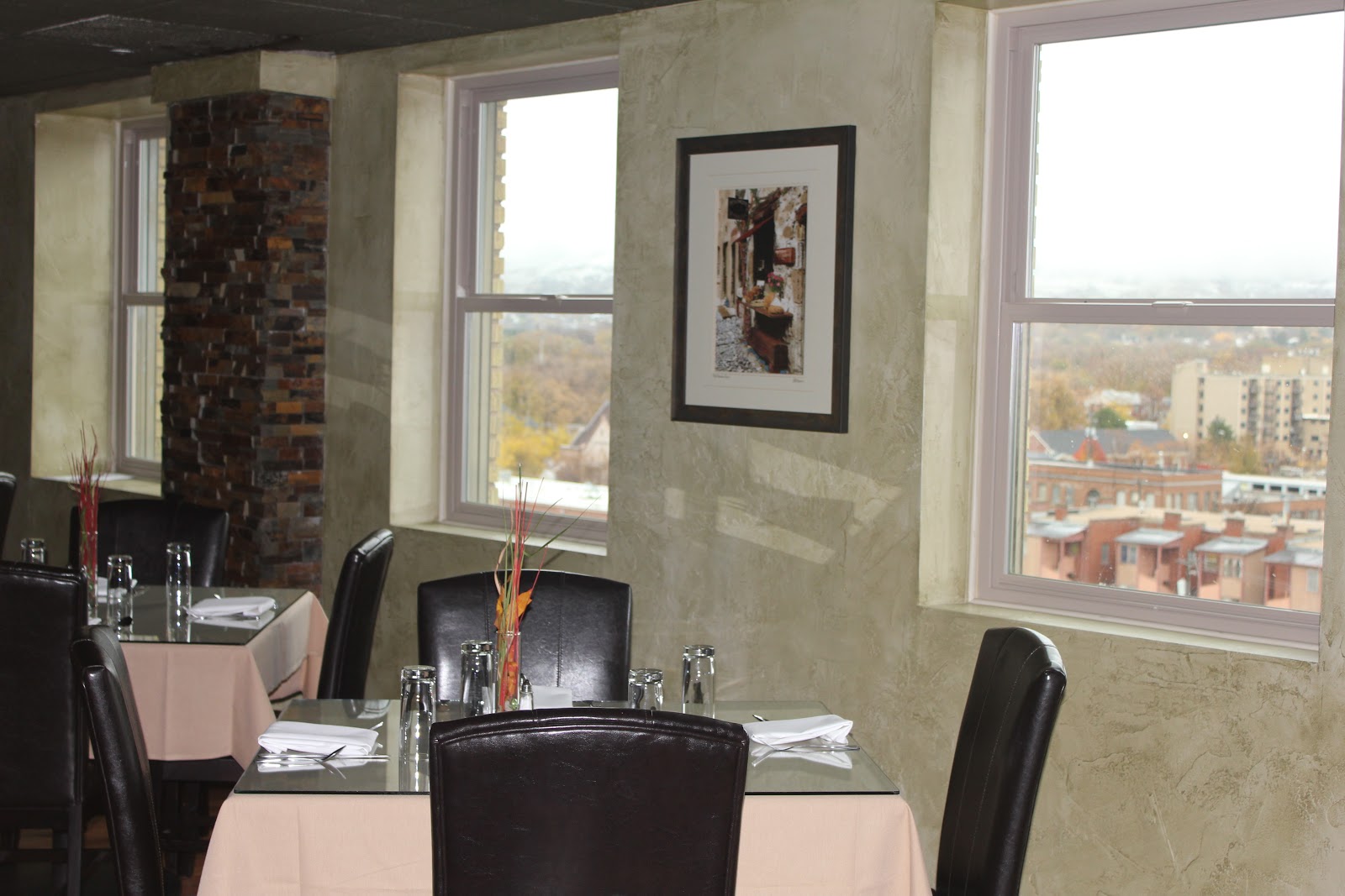 Ben Lomond Suites Ogden's Historic Hotel Restaurant 1107, Ogden, Utah