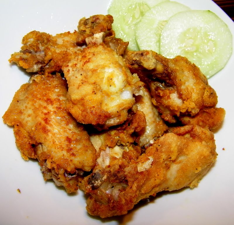 Little Bellevue Kitchen Fried Chicken Wings with Turmeric