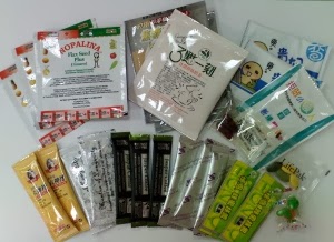 sachets for liquid or granules horizontal sachet packing machine for liquid&sauce horizontale Verpackungsmaschine fuer Flüssigkeit