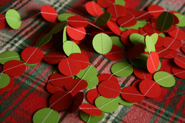 So I don't forget&hellip;: DIY Paper Christmas Garland