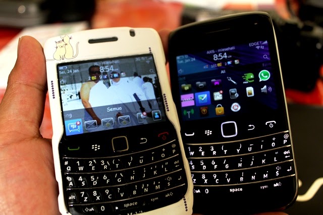 spesifikasi blackbery onyx 2 spesifikasi blackbery onyx 2