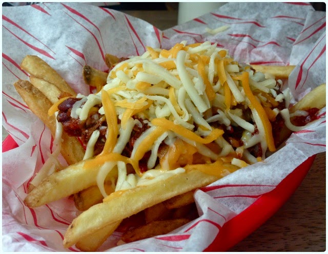 The Splendid Sausage Company, Manchester - Chilli Cheese Fries