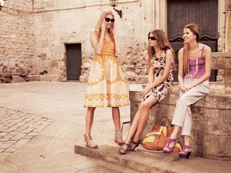 http://4.bp.blogspot.com/-WjwnrCOGS08/Tjq3zYtwQ3I/AAAAAAAABHU/NiS3DIB6Xsg/s1600/Fashion-Trends-spring-2011-1.jpg