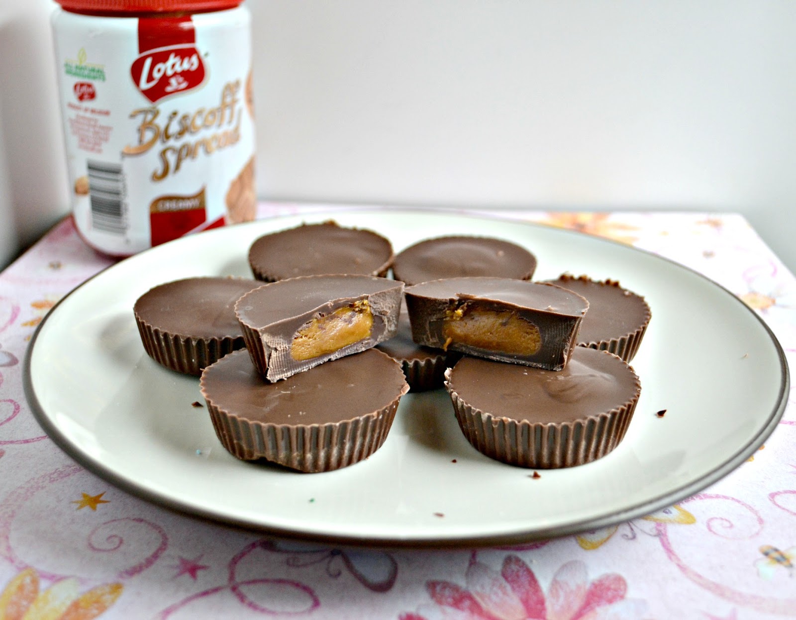 Cookie Butter Cups (using Biscoff Spread) HezziD's Books and Cooks