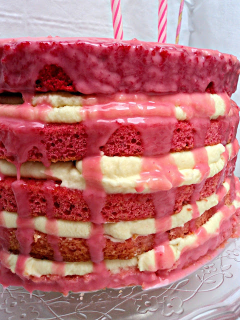 Tarta arco iris de fresa Olor a hierbabuena tarta fresa, arco iris, cumpleaños