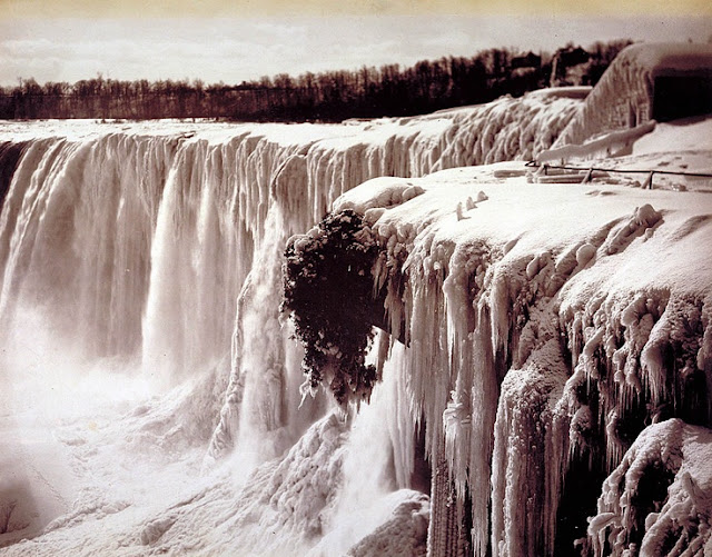 What Did  Niagara Falls Look Like   Ago 