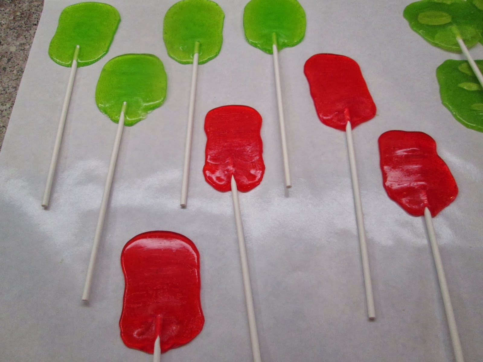 roommom27 Homemade Carmel Apple Lollipops