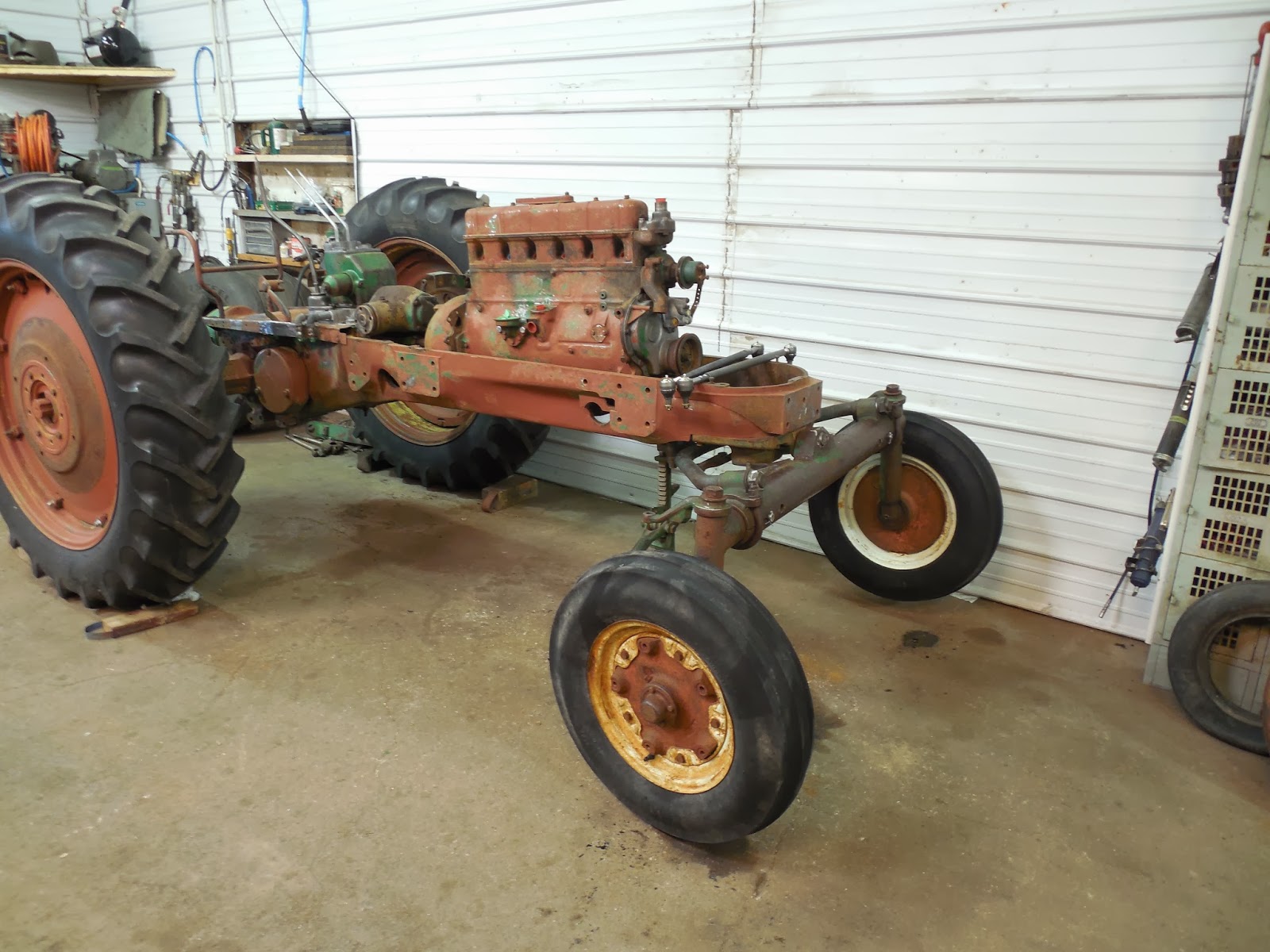 Johnson Family Tractors 1955 Oliver Super 77 Restoration