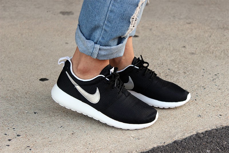 nike roshe run women black nike roshe run women black
