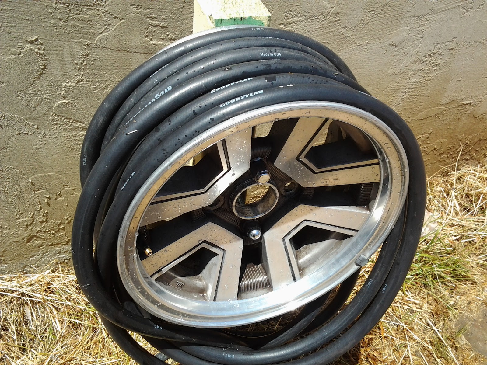 A GRM budget friendly garage water hose reel that doesn't leak