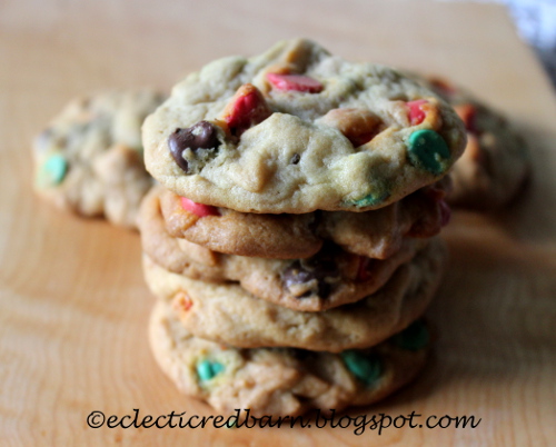 Christmas Chocolate Chip Cookies from Eclectic Red Barn