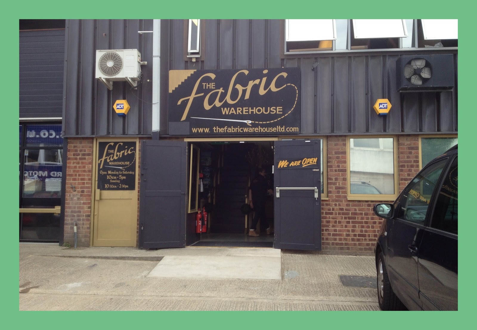 An Aladdin's Cave Full of Beautiful Treasures..!