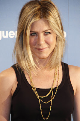 Jennifer Aniston Layered Gold Chain