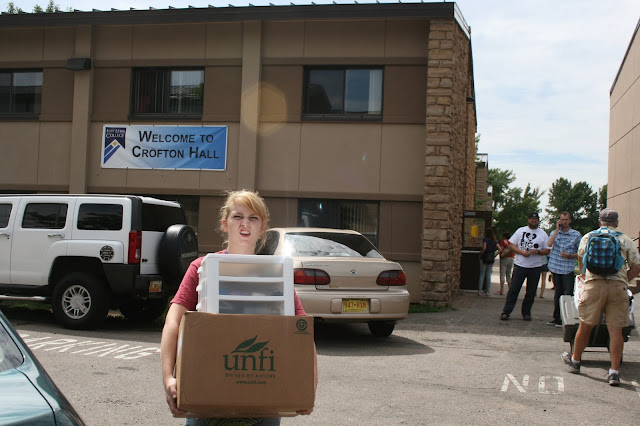 stella hauling boxes 2