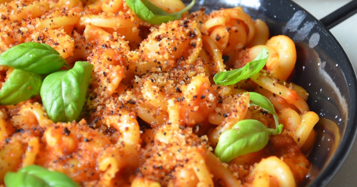 Fait Maison: Jamie Oliver's Sicilian Prawn Pasta