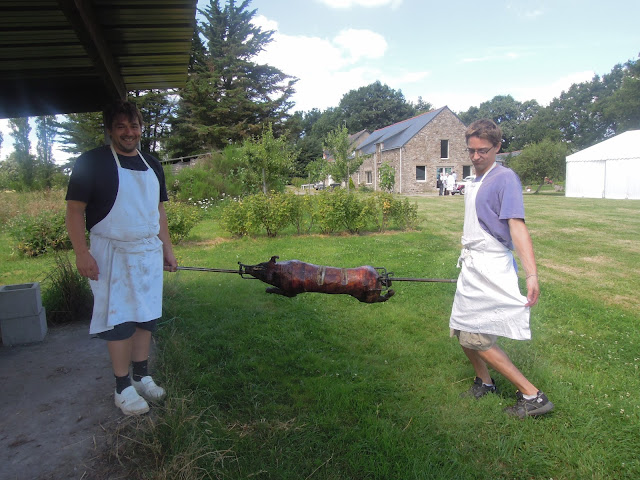 whole roasted pig pig roast