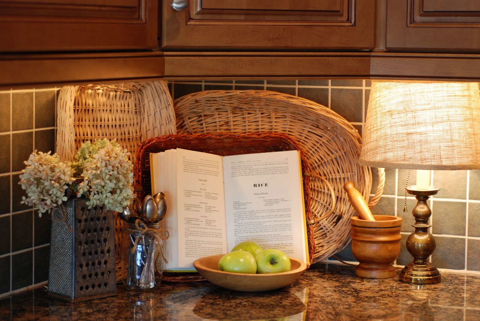 { the vintage wren } countertop