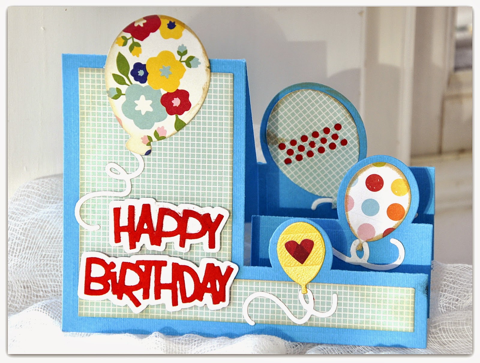 Crafting ideas from Sizzix UK 'Happy Birthday' Step Up Card.