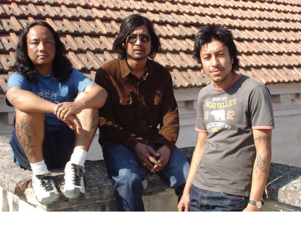 Collection THE AXE BAND BIOGRAPHY