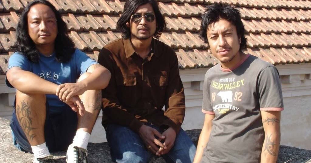 Collection THE AXE BAND BIOGRAPHY