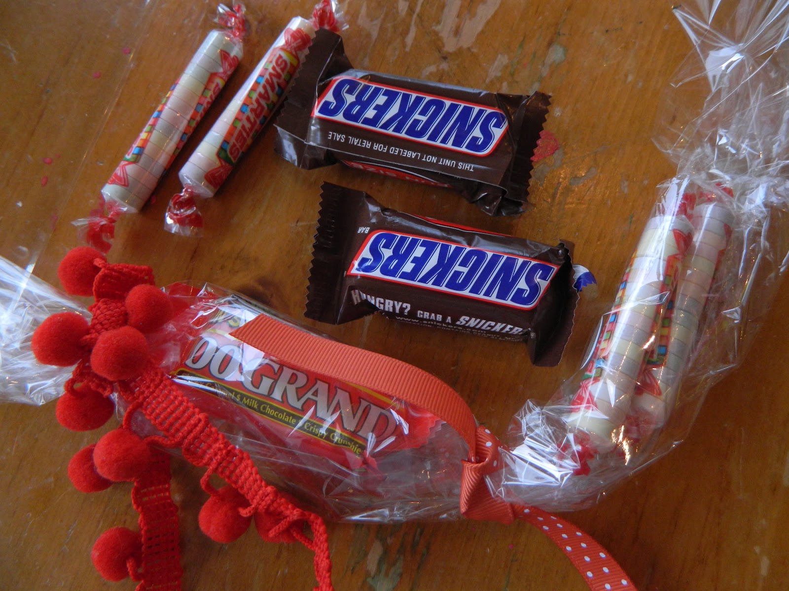 the vintage umbrella Candy Lei