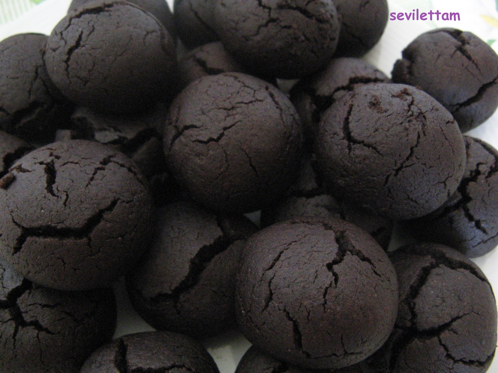 sevilettam Islak Nefis Kurabiye (browni kurabiye (( )