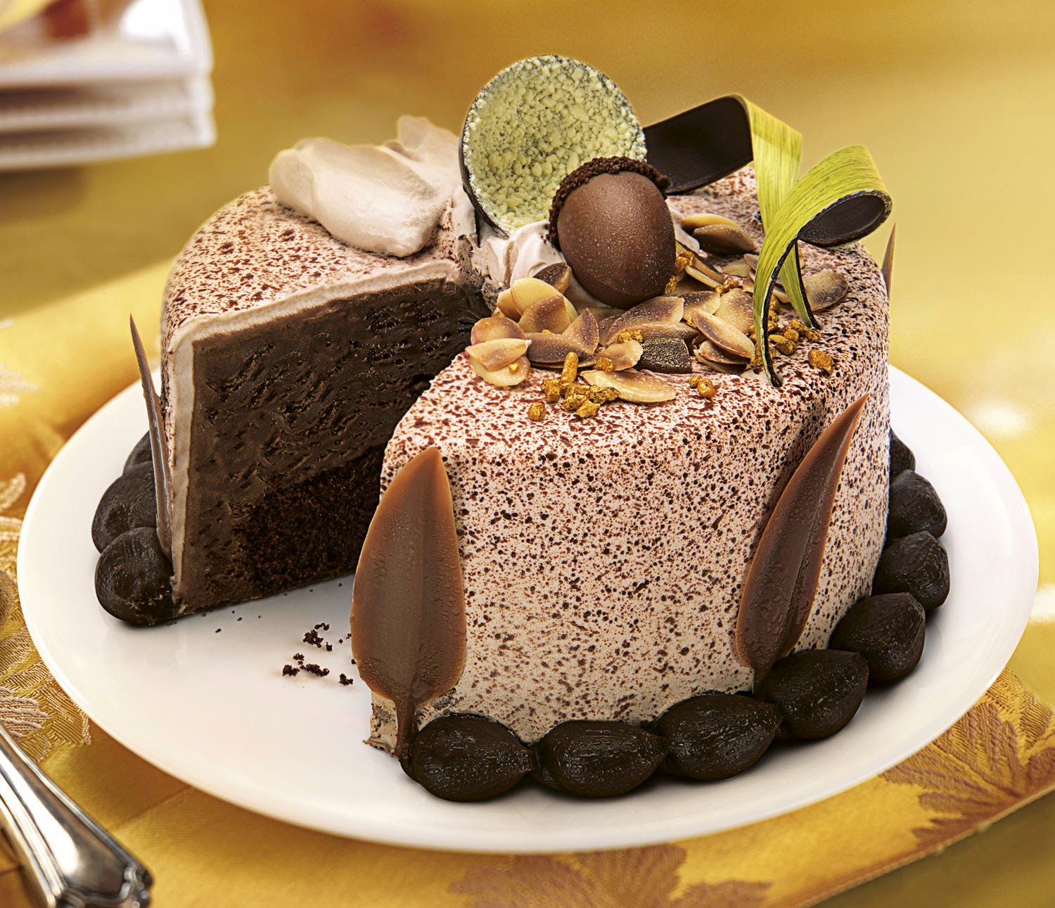 The Food Alphabet and More BaskinRobbins celebrates “Royale Festival