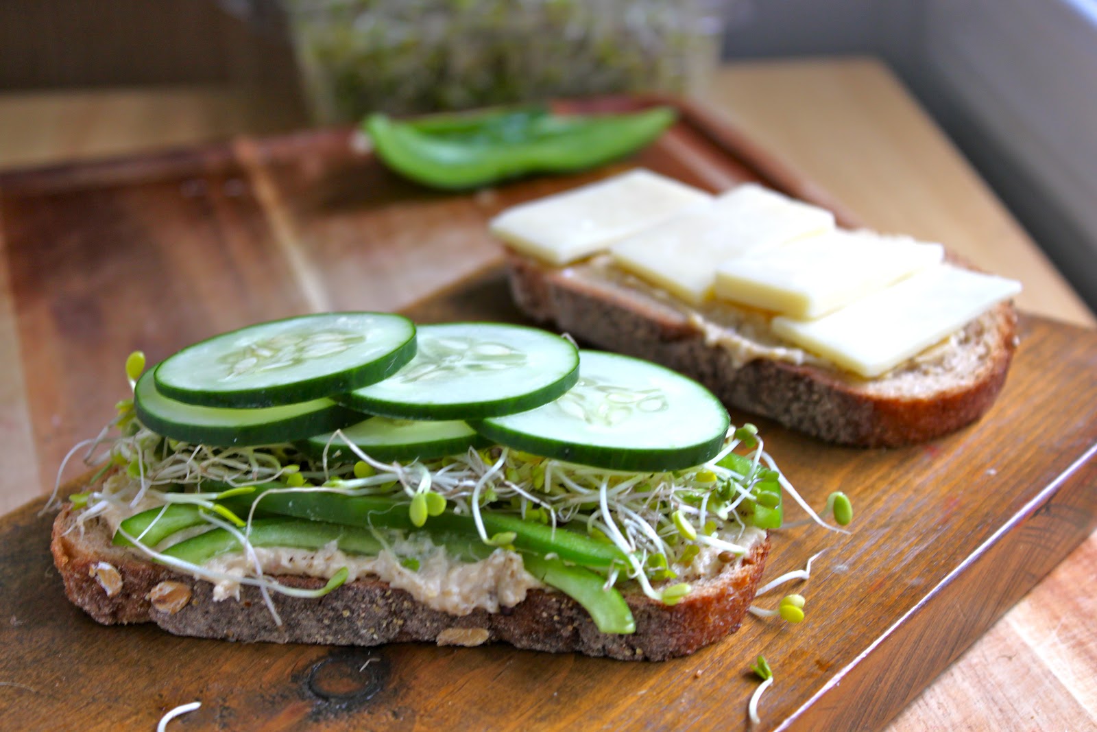 DebaRooRoo Veggie Sprout Sandwiches