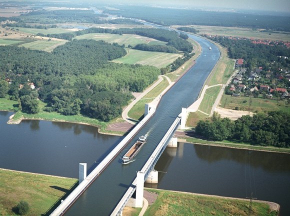magdeburg-water-bridge613-580x432.jpg