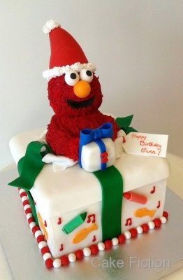 Santa%2BHat%2BElmo%2Bwith%2BGift%2BBirthday%2BCake.jpg